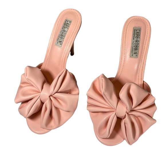 Cape Robbin Shoes - Pink Heels with Bow - Like New!